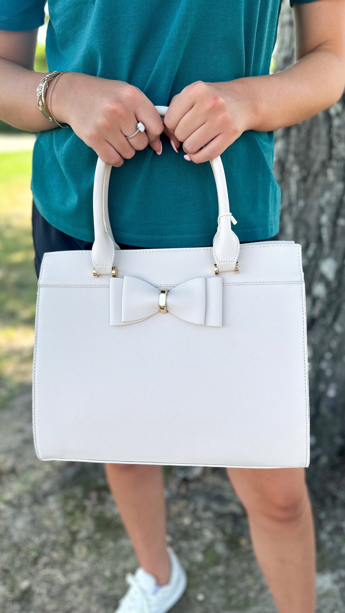 "Top It With A Bow" Handle Bag